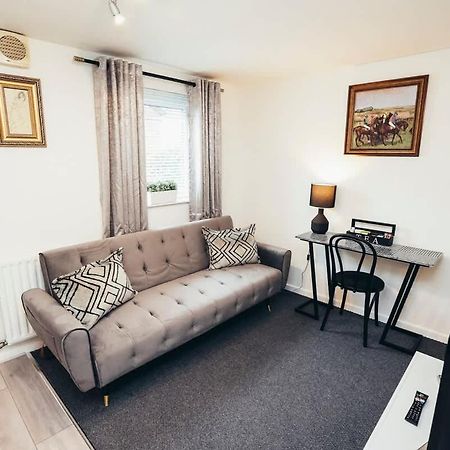 Snug 1Br Apt, Self Check In, Parking, By Derbnb Hilton  Exteriör bild