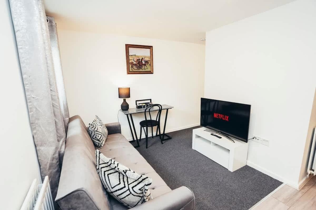 Snug 1Br Apt, Self Check In, Parking, By Derbnb Hilton  Exteriör bild